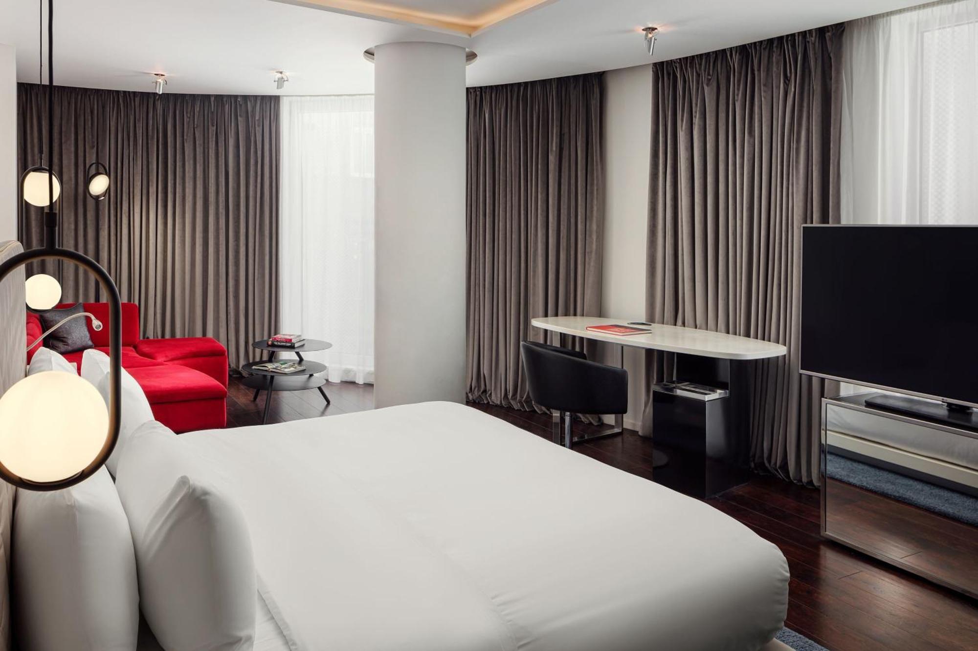 W London Hotel Bagian luar foto