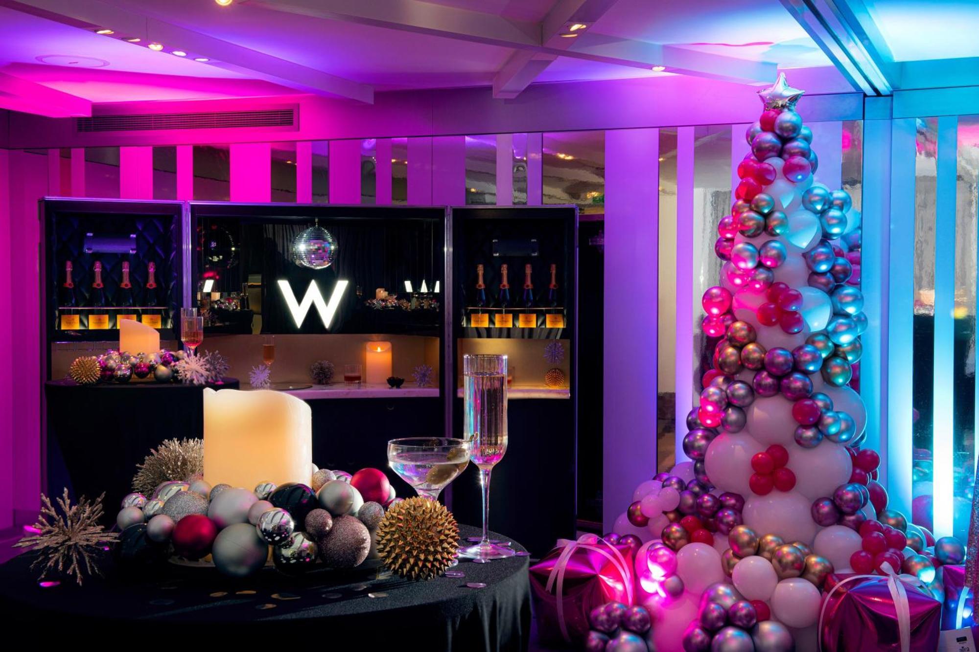 W London Hotel Bagian luar foto
