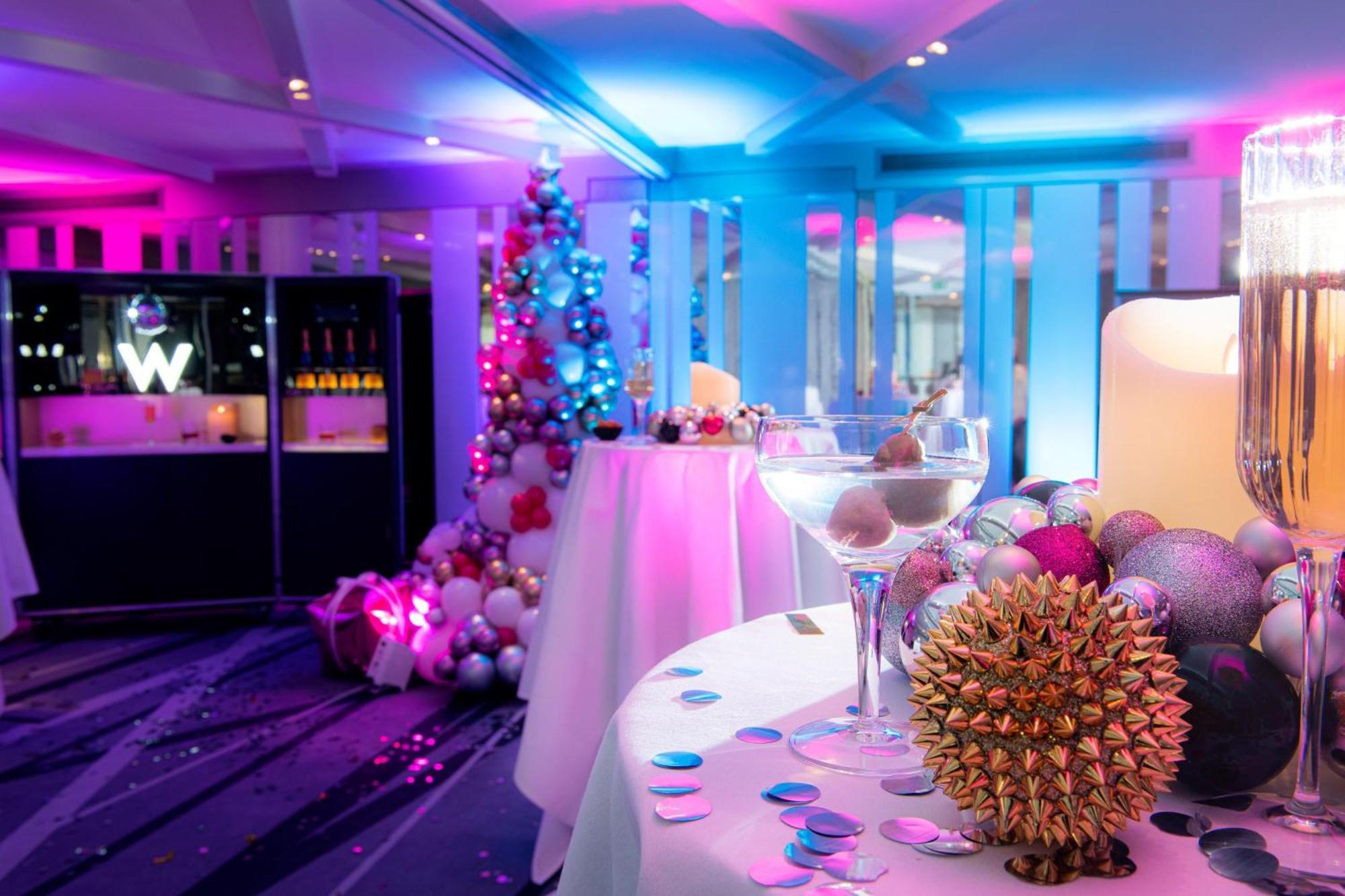 W London Hotel Bagian luar foto