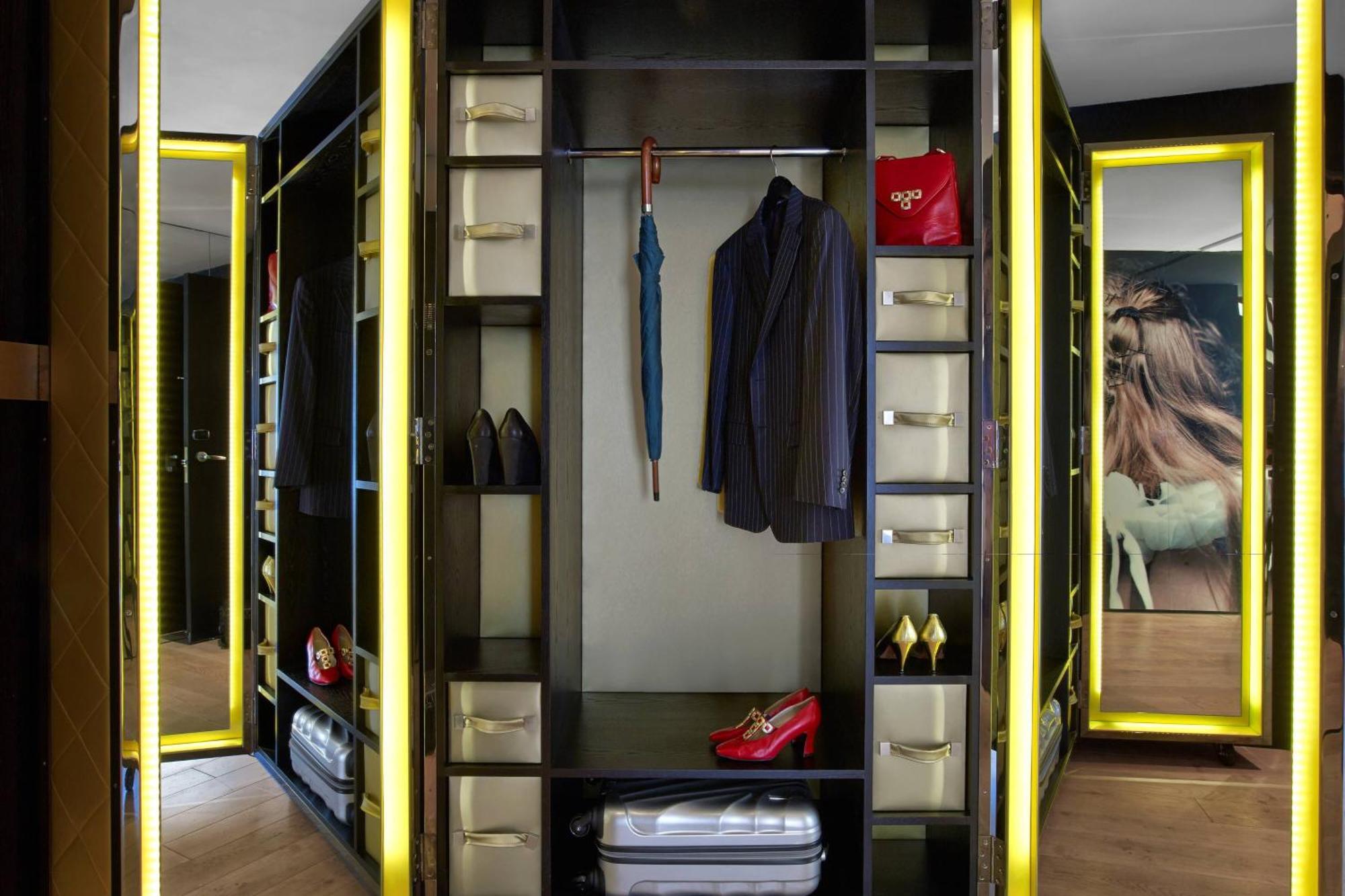 W London Hotel Bagian luar foto