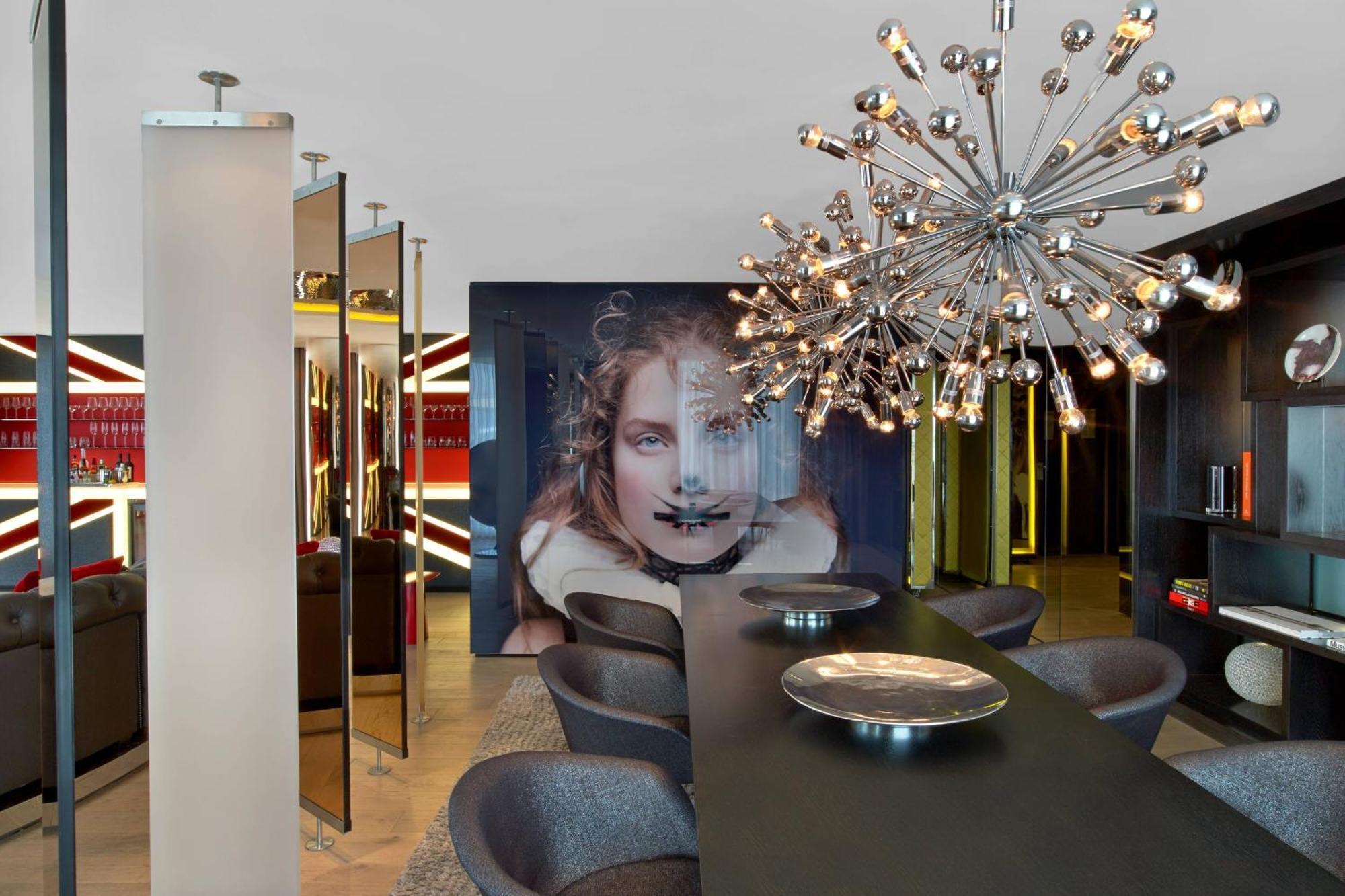 W London Hotel Bagian luar foto