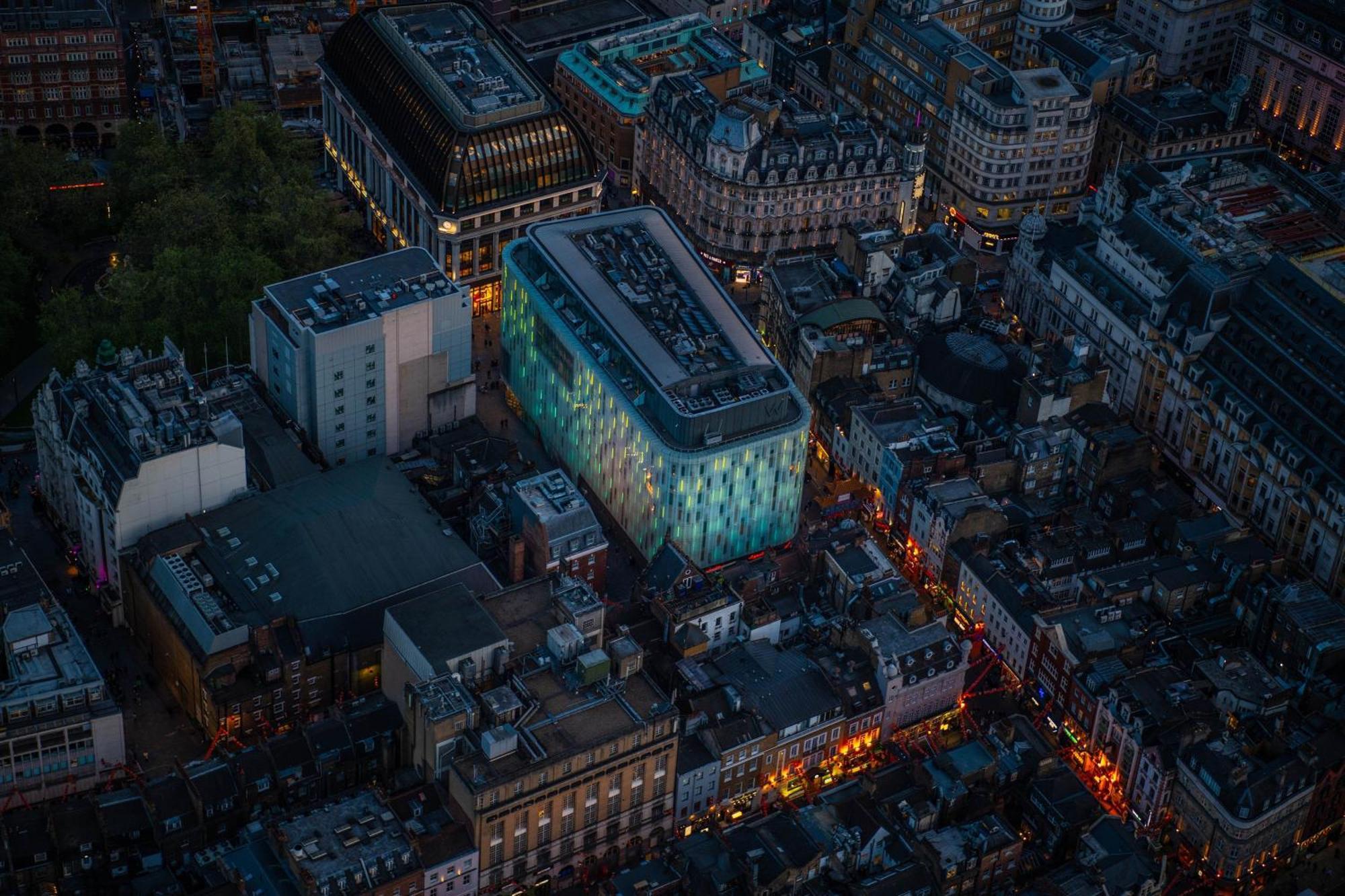 W London Hotel Bagian luar foto