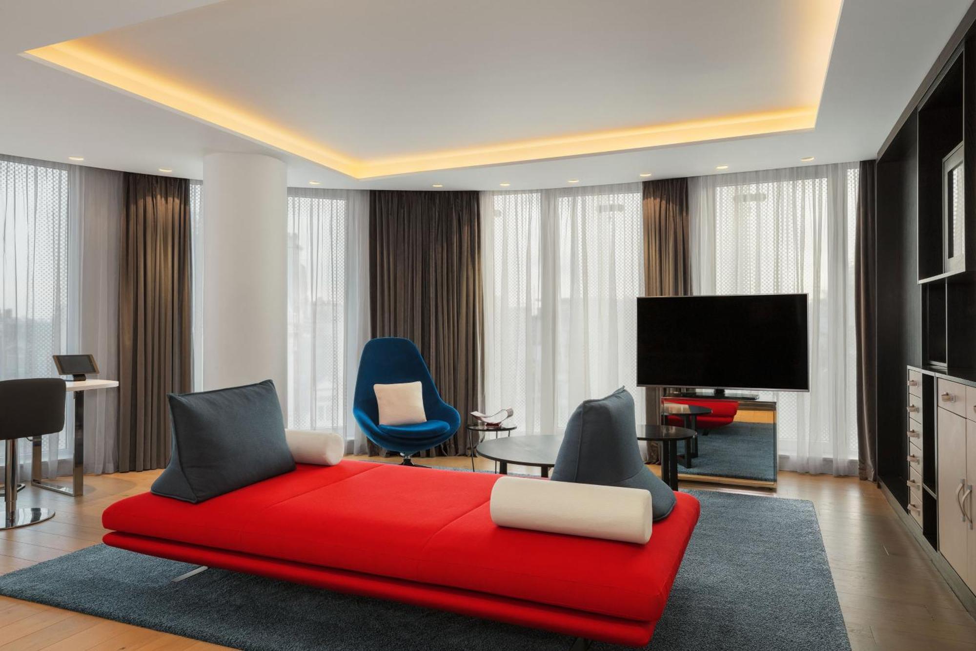 W London Hotel Bagian luar foto